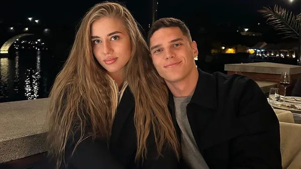 Судаков відправився в Дубай – дружина футболіста Шахтаря похизувалася світлинами у відвертому бікіні