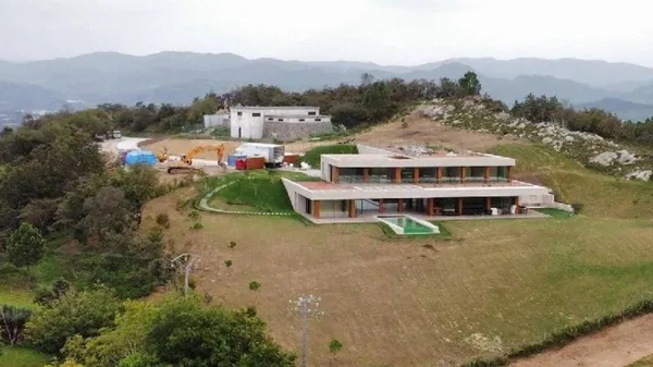 Розкішне шале Хабі Алонсо вимагають знести – легенда ризикує втратити маєток