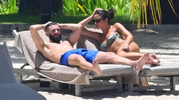 Скандальне повернення Бензема: екс-зірку Реала спіймали в обіймах колишньої на Маврикію – нинішню дівчину не запросили