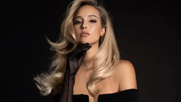 Дружина екс-футболіста АПЛ знову підкорила фанатів: тут можна слабнути