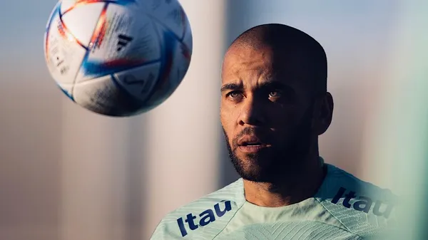 Антисуицидальный протокол – бразилец Дани Алвес на грани