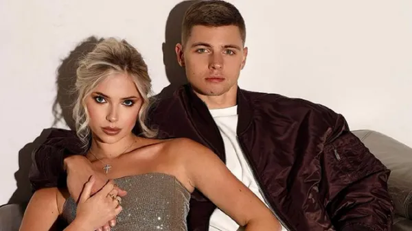 Защитник Шахтера Бондарь любуется своей возлюбленной – горячие кадры