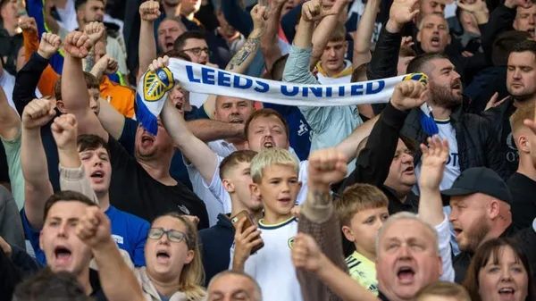 Фанат впав з верхнього ярусу, святкуючи гол у ворота Челсі – його стан невідомий