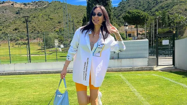 "Футбольчик під ігристе": дружина Степаненка на матчі синів – ось який клуб вони обрали