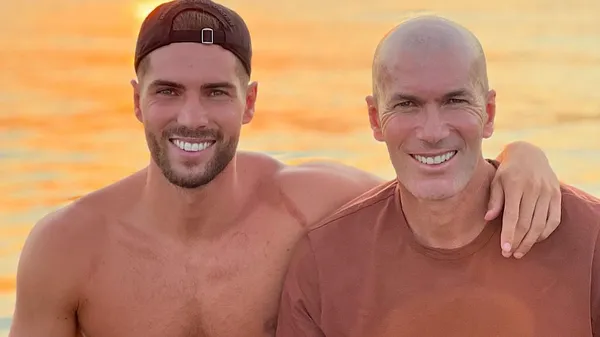 На фоні яхт: син Зідана не залишає місця для уяви, коли позує з оголеним торсом