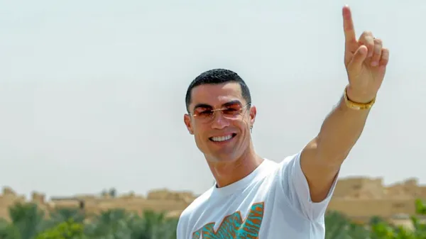 Роналду почув "Мессі" з трибун і відповів вульгарним жестом – ганебне відео