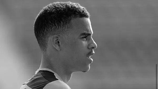 Хавбек Манчестер Юнайтед мило привітав кохану з її Днем народження