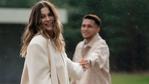 "Занадто класна для цього світу": дружина гравця Динамо вміє робити стильні селфі – дуже впевнено