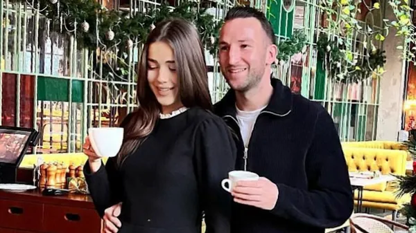 Спільні атмосферні вихідні ведучої Металіста 1925 та капітана команди у Парижі