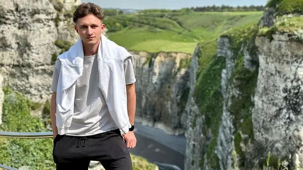 "Дуже сильно бісить": молодий захисник Шахтаря розкритикував мера Запоріжжя через фейкові туалети