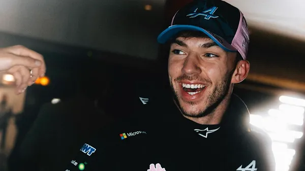 "Що в біса відбувається?": фанати зазирнули в гараж зірки Формули-1