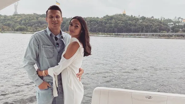 Дружина Коноплянки похизувалася відвертим образом – миле відео