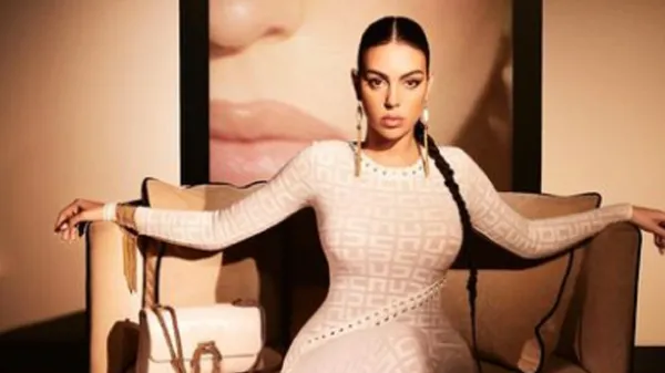 У сукні з розкішною фігурою: Родрігес показала пишну форму та надихає інших