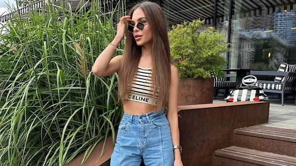 Присіла на "кутовий": дочка легенди Динамо позує у душовій – спокушає Шапаренка