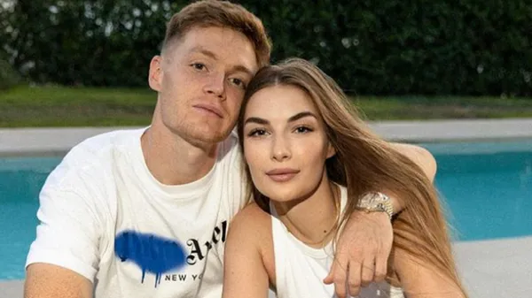 Циганков з дружиною чуттєво привітали свого сина з днем народження