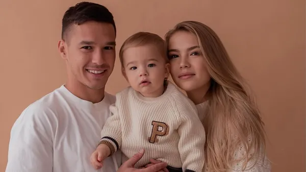 "Моя душа": дружина гравця Динамо замилувала кадрами з маленької копією футболіста – показуємо