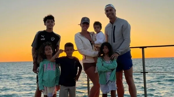 Наймиліший секрет перемоги Роналду: доньки Кріштіану – ще ті футболістки, а кохану заціловують інші