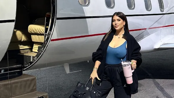 Ванда Нара поділилася спогадами з турецького відпочинку – зачаровує вродою