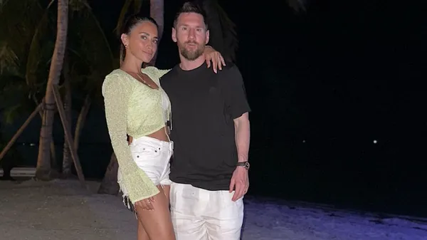 Легендарний форвард став ангелом-охоронцем: Мессі врятував свою літню фанатку від терористів 😲