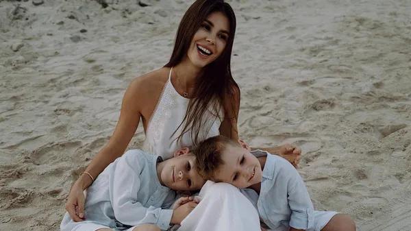 Обалдели: жена Реброва показала, что творилась дома после победы Украины над Боснией