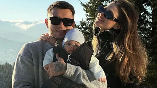 Футболіст Динамо з первістком шукають здобич – милі кадри