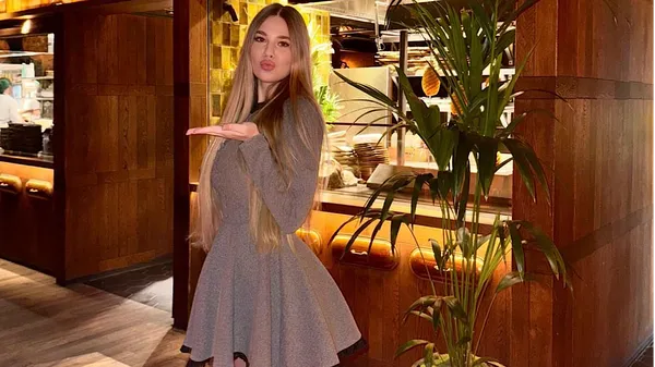 Чарівна дружина Забарного дурманить собою мережу – захиснику пощастило