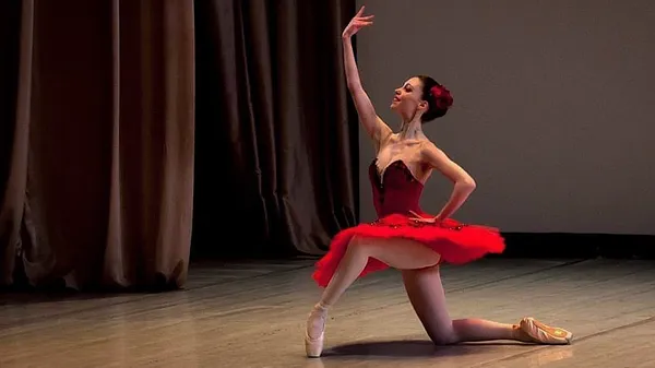 Пуанти замість бутс: дочка Суркіса "далека" від футболу – вона відома балерина