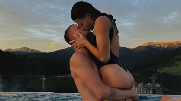 Чарівна Бех-Романчук з коханим прожили сільське життя у фотосеті – дуже романтично