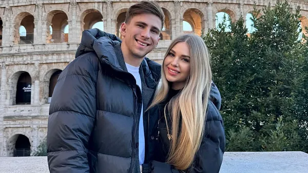 Рандомні фото: дружина Забарного похизувалася кадрами зі свого яскравого життя – без Іллі