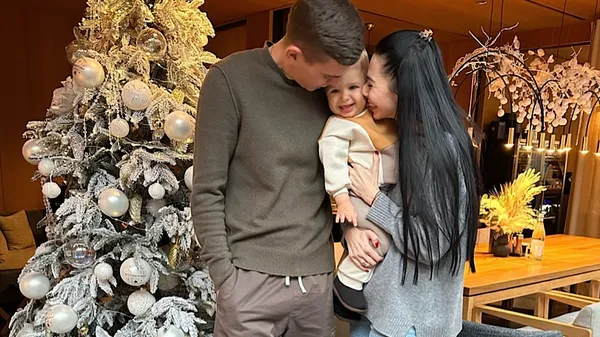 Брутальні хлопці: захисник Полісся разом з сином чіпляє погляди усіх навколо – так треба вміти