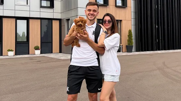 😎"Дружина каже, що я ідеальний": футболіст УПЛ міг бути топовим у крипті, а мріє про Камп Ноу