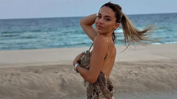 Приголомшлива партнерка чемпіона світу запалює завидною фігурою – футболіст відреагував