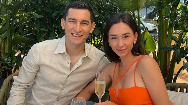 "Сумую": зворушливі кадри прощання дітей та дружини з гравцем Шахтаря – повертається до команди