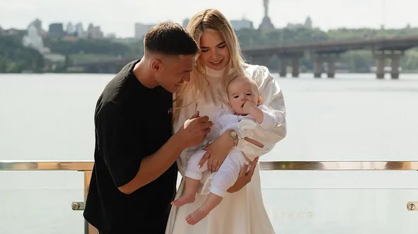 Футбол на даху багатоповерхівки: син гравця УПЛ небезпечно ганяв м'яча – шок