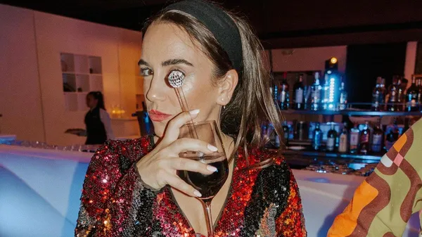 Як це можливо: усі доньки та син багатодітного чемпіона світу народилися в один день, та різні роки