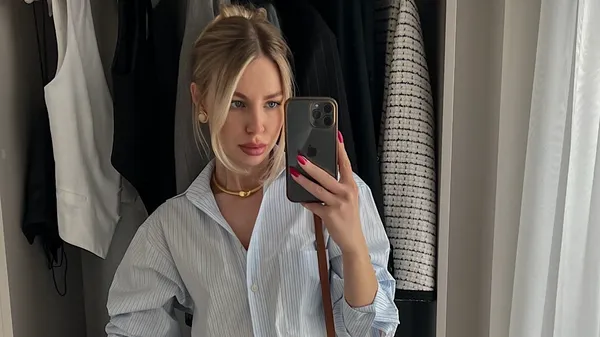 Возлюбленная хавбека Днепра-1 собрала девушку Очеретько для стильных фото – получилось соблазнительно