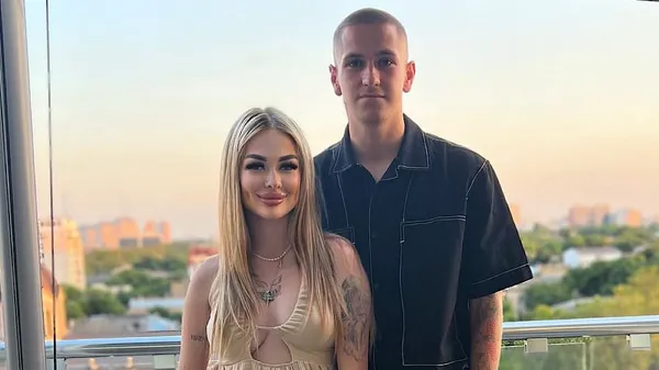 Дружина молодого таланта Чорноморця показала іншого між своїх розведених ніг – щасливчик