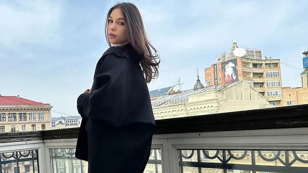 Дочка Суркіса у шкіряній сукні "розірвала" мережу – справді hot🔥