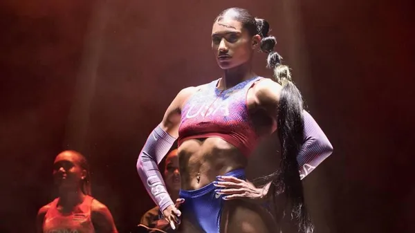 "Моя "мамочка" сейчас вылезет": олимпийские спортсменки подняли шум из-за слишком откровенной формы