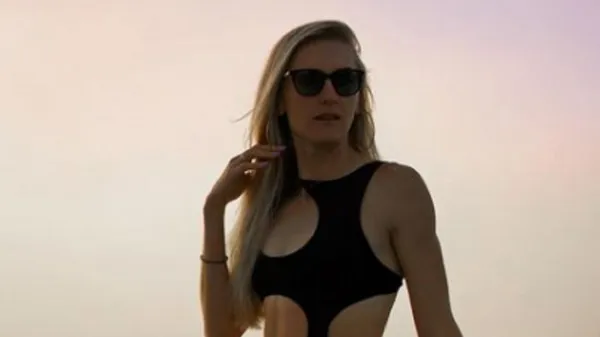 Дивовижна Рижикова розповіла чим одержима – підкорила ідеальним тілом