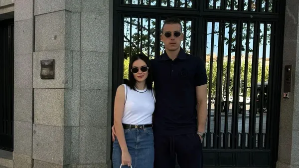 Робив їй пропозицію двічі: дружина Луніна про плани воротаря Реала на майбутнє і мільйон за день