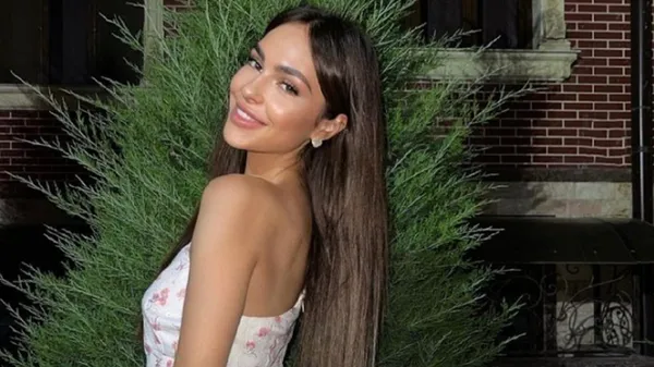 Донька легенди Динамо пристрасно обіймає "коханого", поки Шапаренко забиває голи