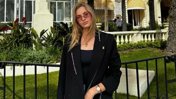 Її вигляд засліпив неймовірний краєвид: Ястремська завела своїх фанів і Білодід