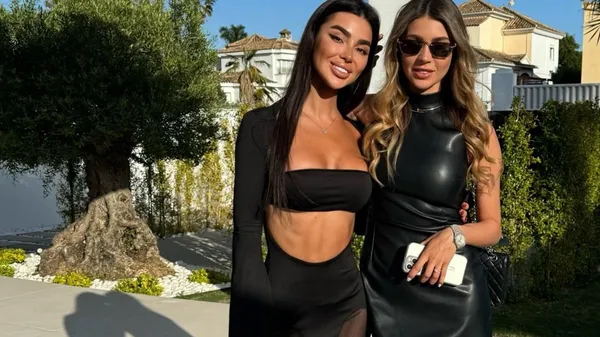 Пристрасний роман Яремчука з білявкою – найсолодший поцілунок дня та особливий гість