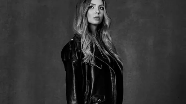 Кумі Зінченка таємно дарують квіти, поки Яремчук на роботі – росте романтик