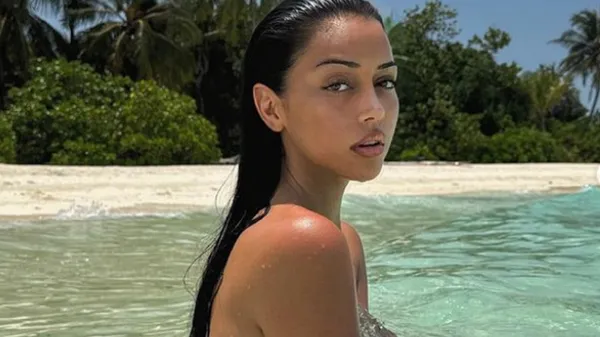 Сексапильная возлюбленная одноклубника Миколенко обнажилась на фото – очень вульгарно