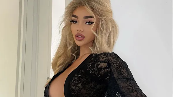 Колишня Вербіча має незвичну залежність – на її тілі стає дедалі менше одягу