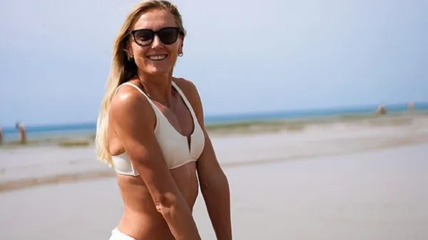 "Мое тело сделано тренировками": Рыжикова показала идеальную фигуру в купальнике – коллеги оценили