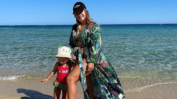 Проміняла таткові обійми на хлопця: донька Маліновського з іншим – мама спалила романтику