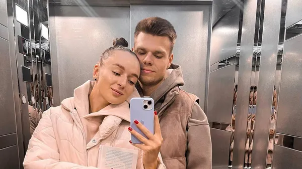 Півзахисник Динамо зробив пропозицію своїй коханій: красуня не стримала сліз щастя